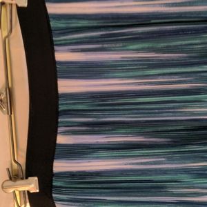 Long Crinkle Pleated Maxi Skirt Elastic Waist Size L and Top-sold separately $9